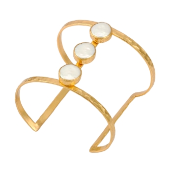 Bracelet made from brass, goldplated with baroque pearls